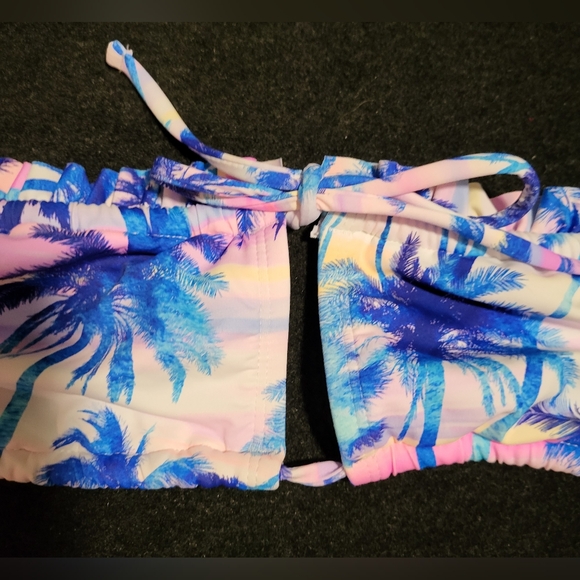 Women's Junior's string bikini top size Small - Picture 3 of 10